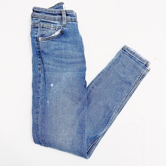 Zara Skinny Fit Denim Jeans Distressed Lt/Med Wash SZ6 - Picture 2 of 8